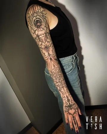 Opera di Vera Tish